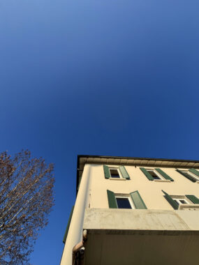 TRILOCALE IN TRIFAMILIARE