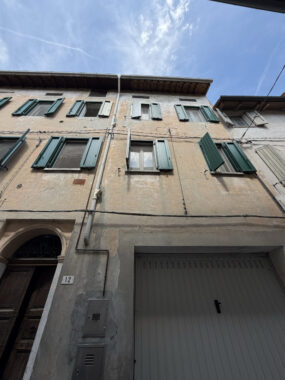 BILOCALE RISTRUTTURATO IN CENTRO STORICO