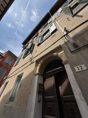 BILOCALE RISTRUTTURATO IN CENTRO STORICO