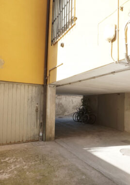 UFFICIO/NEGOZIETTO FRONTE STRADA ZONA CENTRO COLORNO