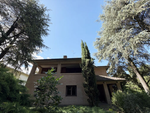 VILLA CONTEMPORANEA DI GRANDE CHARME