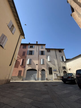 BILOCALE DI DESIGN IN CENTRO STORICO