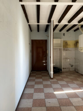BILOCALE DA RISTRUTTURARE IN CENTRO STORICO