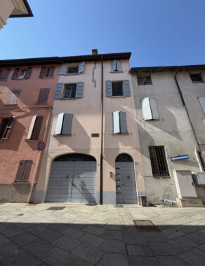 BILOCALE DI DESIGN IN CENTRO STORICO
