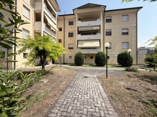 MONOLOCALE AD OTTIMO USO INVESTIMENTO