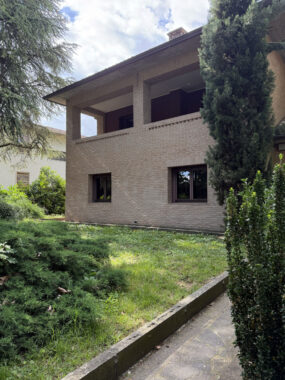 VILLA CONTEMPORANEA DI GRANDE CHARME
