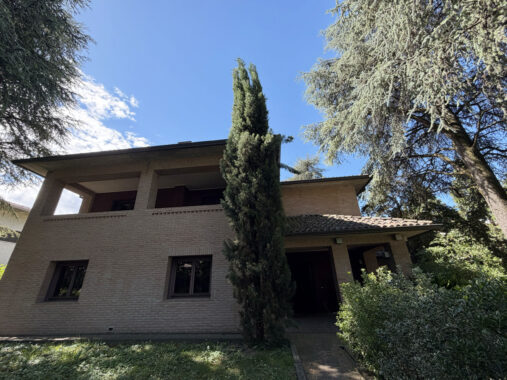 VILLA CONTEMPORANEA DI GRANDE CHARME