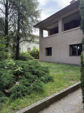 VILLA CONTEMPORANEA DI GRANDE CHARME