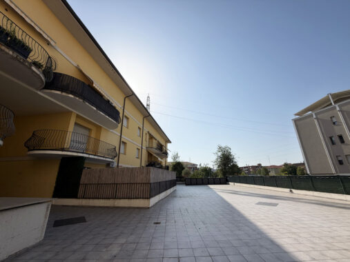 ELEGANTE QUADRILOCALE SU DUE LIVELLI
