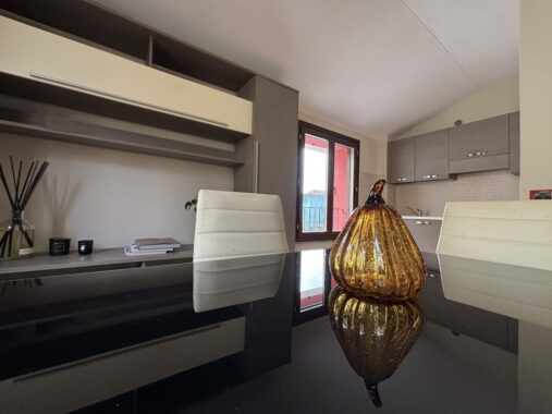 BILOCALE MODERNO IN PICCOLA PALAZZINA