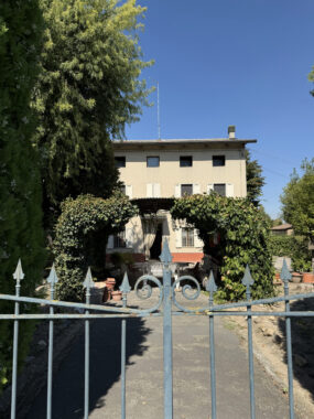 CASA INDIPENDENTE CON AMPIO GIARDINO