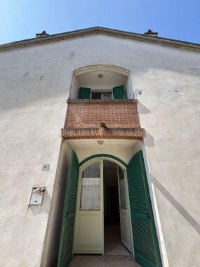 PORZIONE DI CASA A SCHIERA DI TESTA RISTRUTTURATA