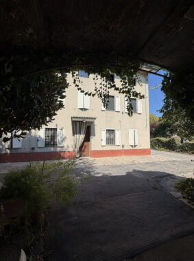 CASA INDIPENDENTE CON AMPIO GIARDINO
