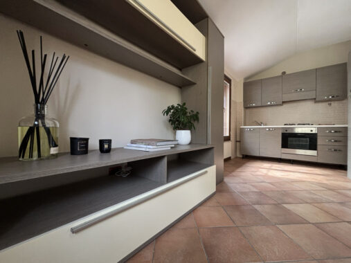 BILOCALE MODERNO IN PICCOLA PALAZZINA