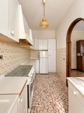 CASA INDIPENDENTE SPAZI AMPI E TERRENO