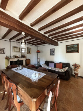 CASA INDIPENDENTE CON AMPIO GIARDINO