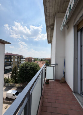 TRILOCALE AMPIO E MOLTO LUMINOSO IN ZONA PRESTIGIOSA