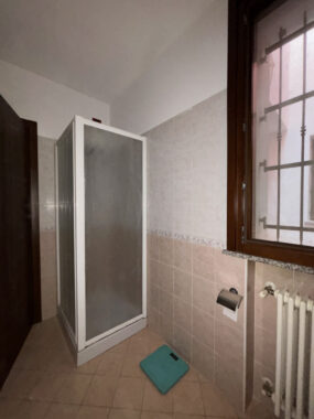 BILOCALE MODERNO IN PICCOLA PALAZZINA