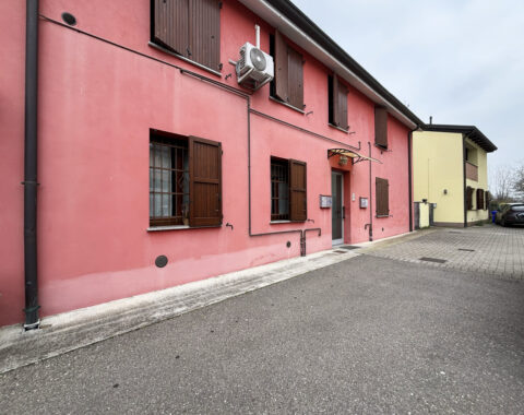 BILOCALE MODERNO IN PICCOLA PALAZZINA