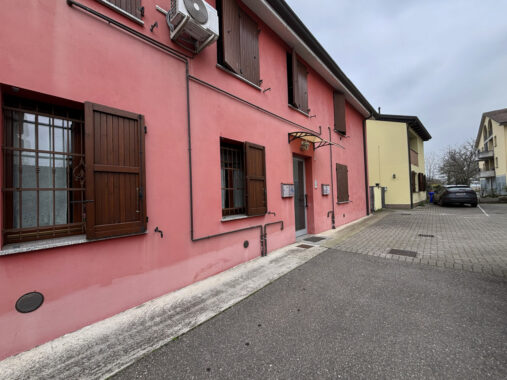 BILOCALE MODERNO IN PICCOLA PALAZZINA